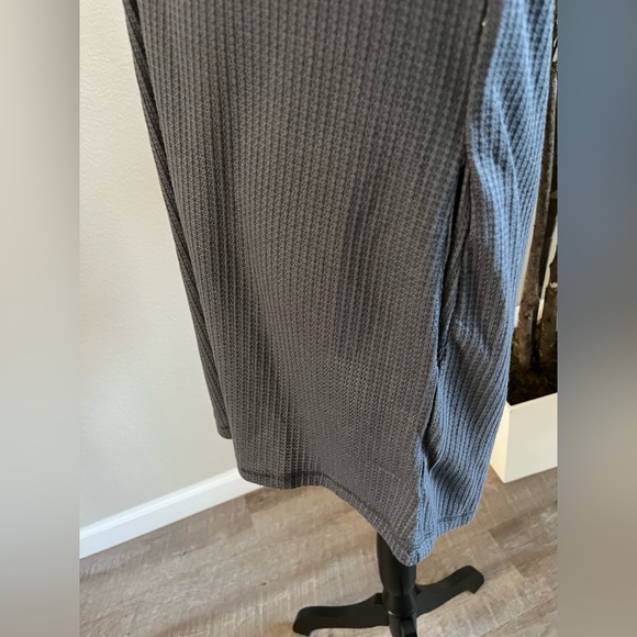 Dress - Picture 2 of 6